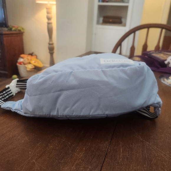 Adidas Baby Light Blue Crossbody Bum Bag Fanny Pack NWOT - Picture 3 of 7
